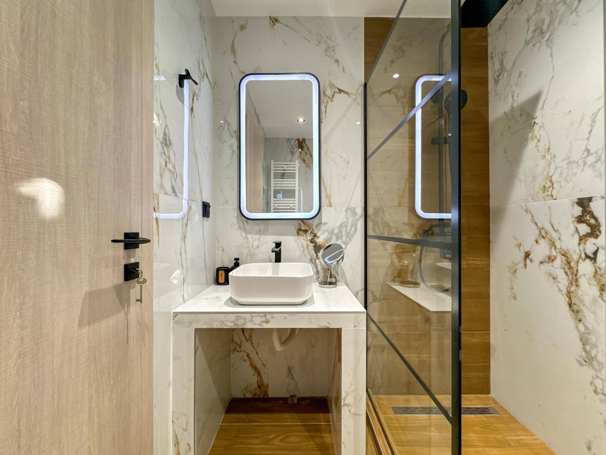 Luxury Downtown Apartment D1 Солун Екстериор снимка